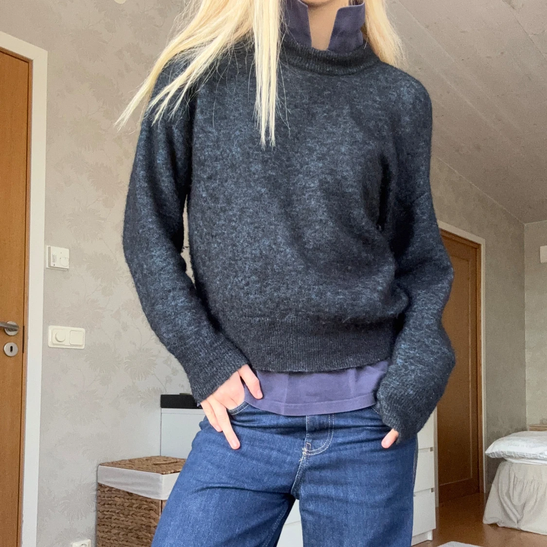 Mörkblå/Svart tröja från Gestuz