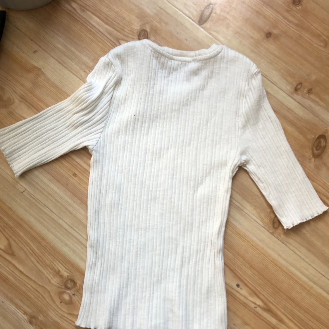 Vit ribbad topp från Stradivarius - 1