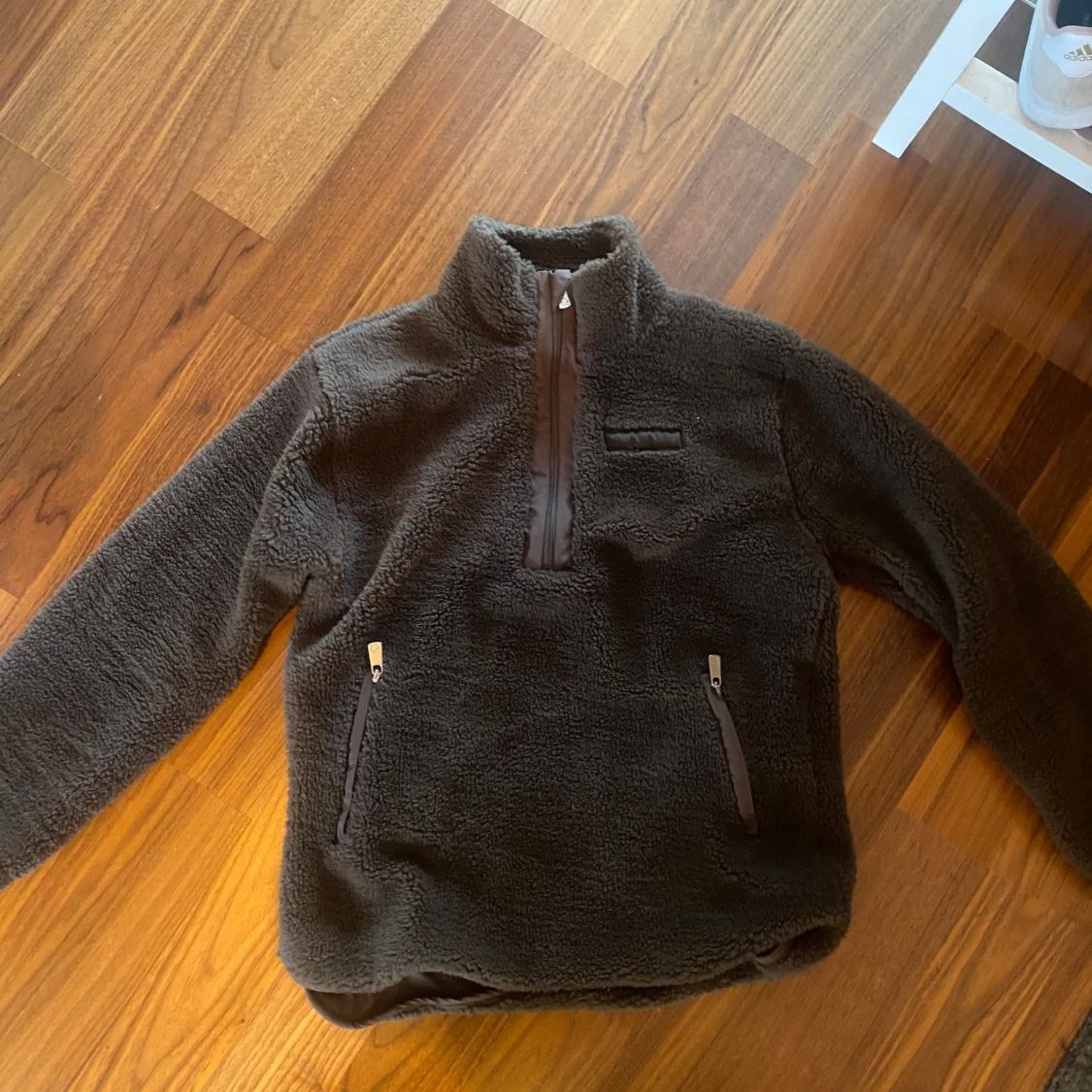 Brun fleece tröja med dragkedja