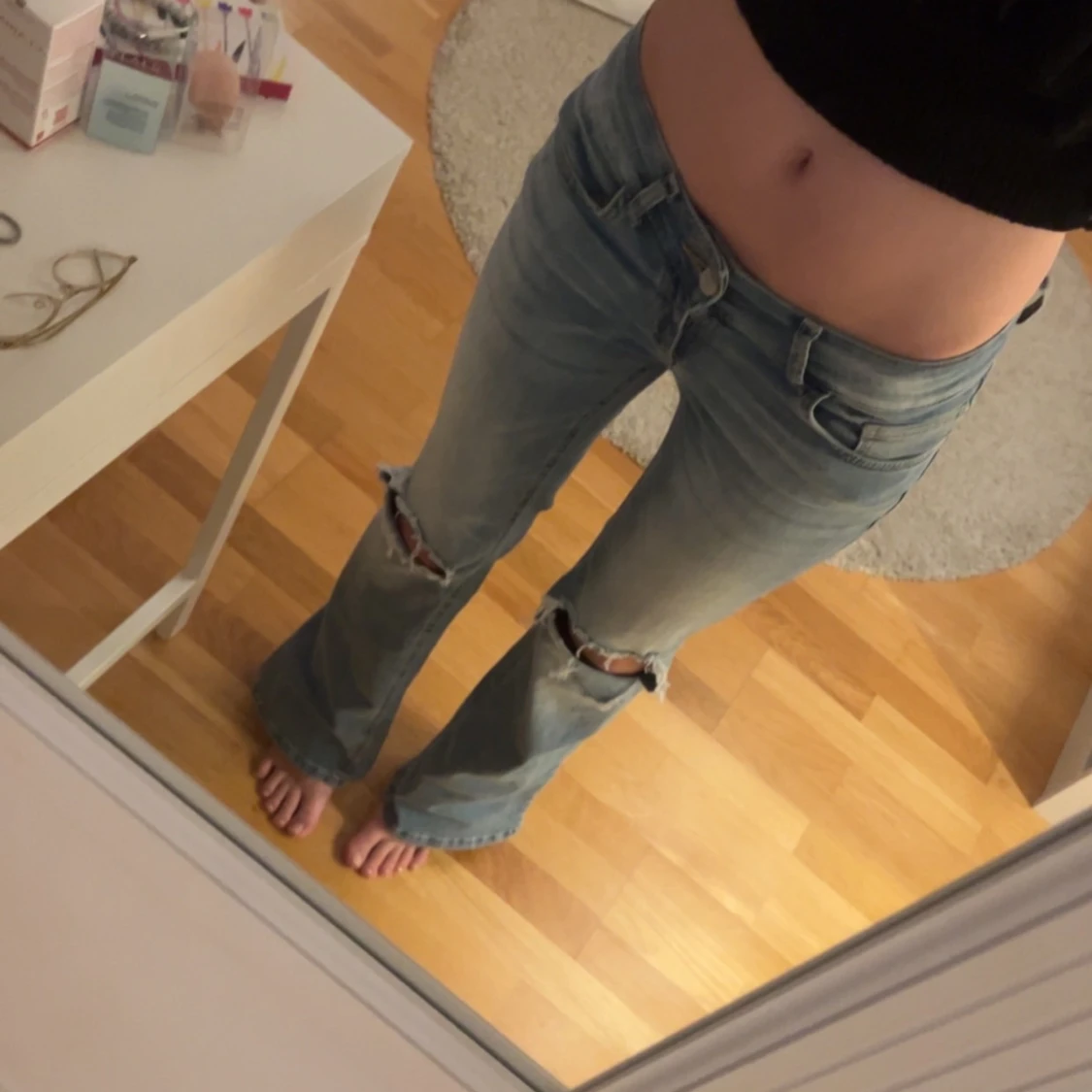 Low waisted jeans - 2