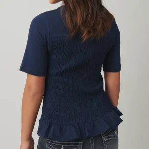 Smockad topp!!🩷🩷 - Säljer en jätte söt topp från Gina pga att den är för liten. Använt endast en gång. Priset kan diskuteras! 