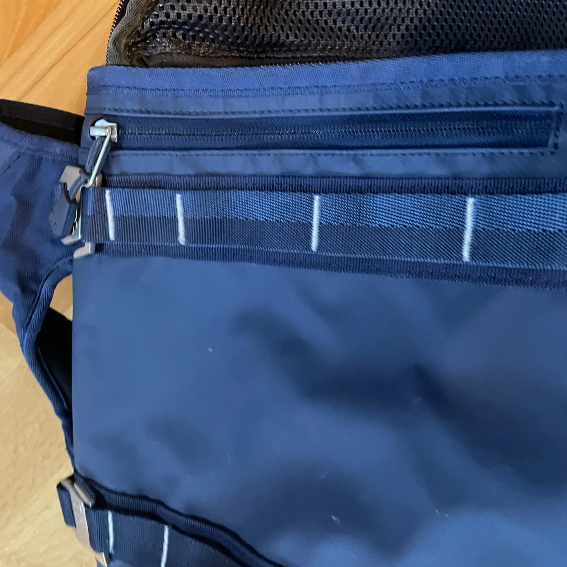 Mörkblå ryggsäck från Db/Douchebags - 3