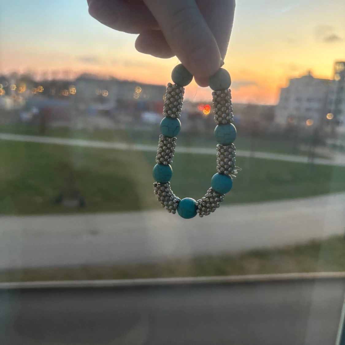 Turkost och silverfärgat armband - 1