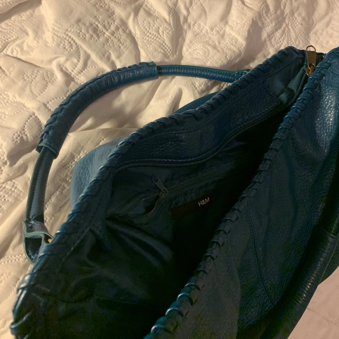 Blå axelväska från H&M - 1