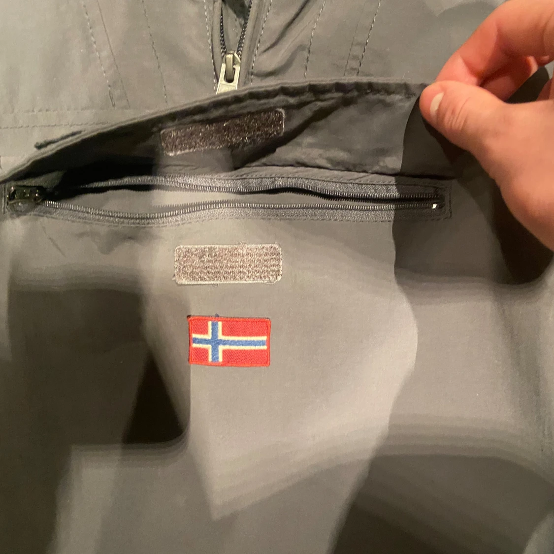 Grå jacka från Napapijri - 2