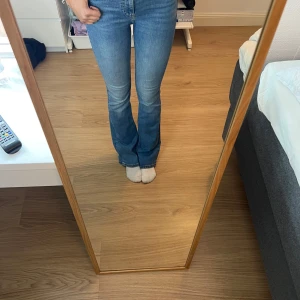 Blå jeans - Använd fåtal gånger