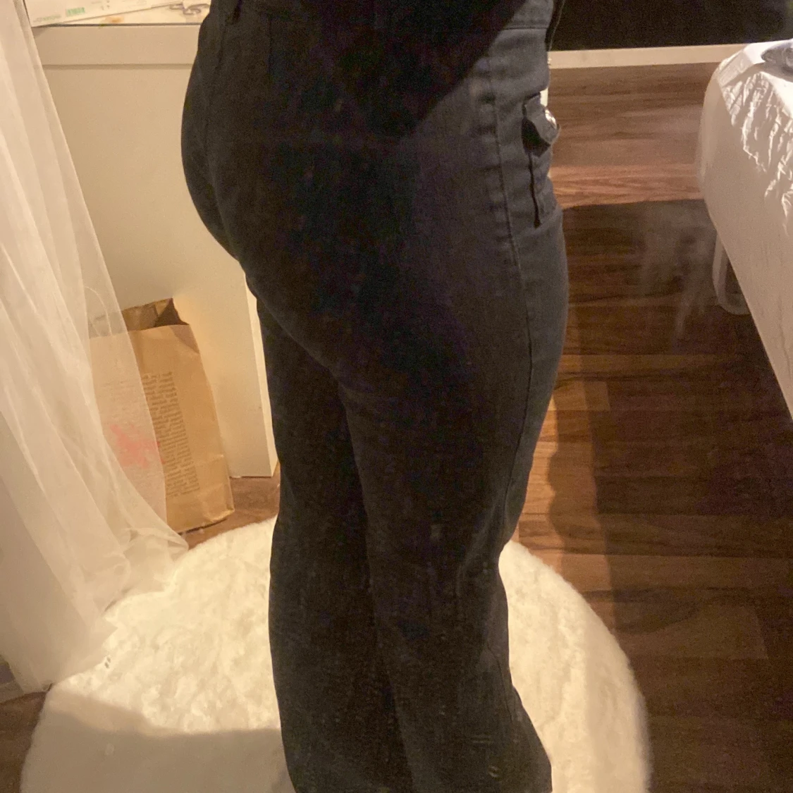 Svarta jeans med fickor fram - 1