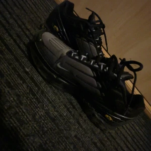 Nike airmax plus ||| skor - Nyskick, knappt använda, nypris 2400 kr, storlek 43
