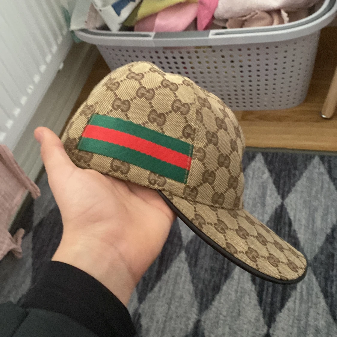 Beige keps från Gucci - 1