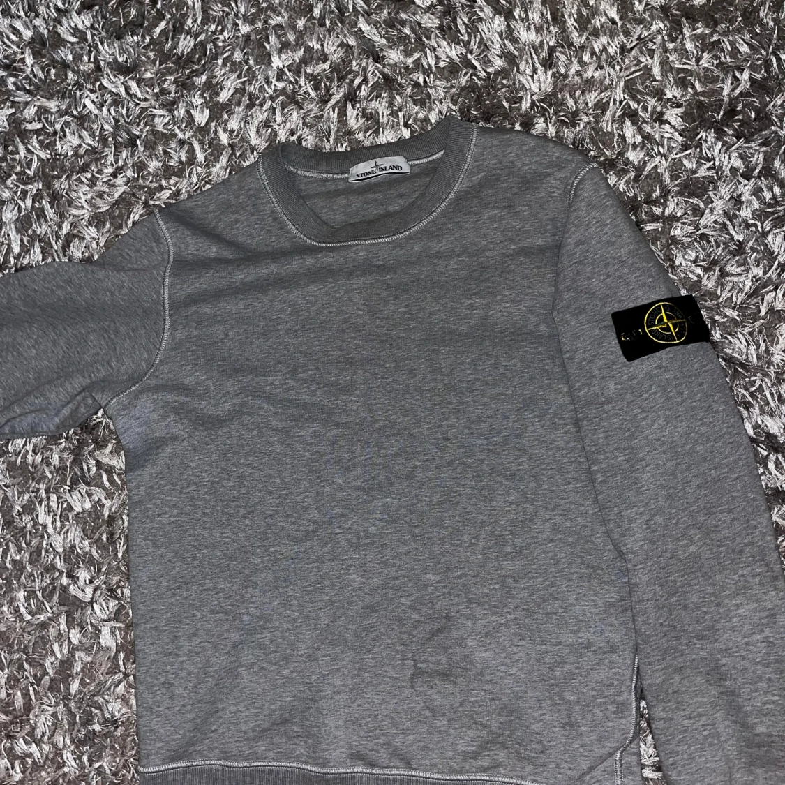 Grå tröja från Stone Island