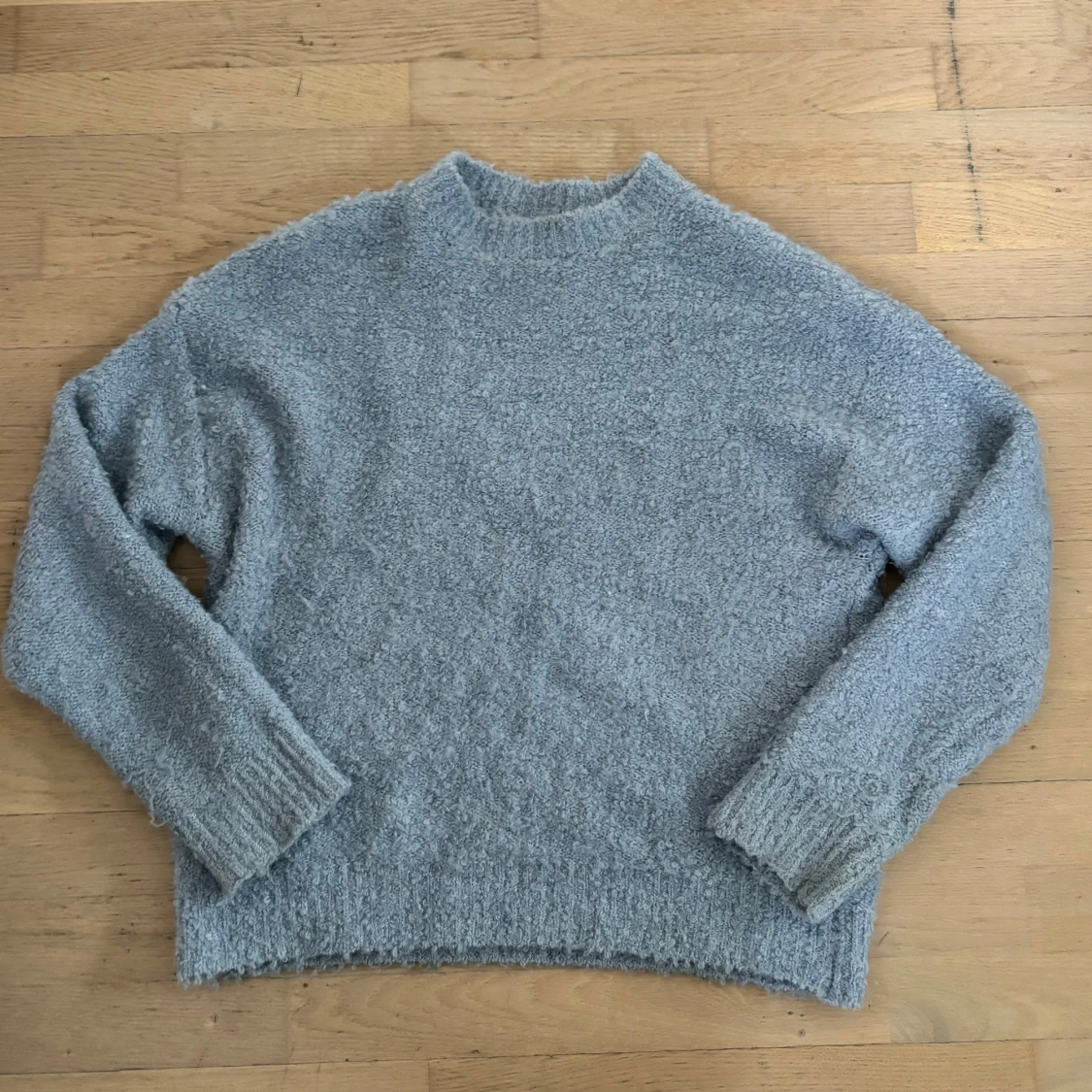 Ljusblå stickad tröja - 1
