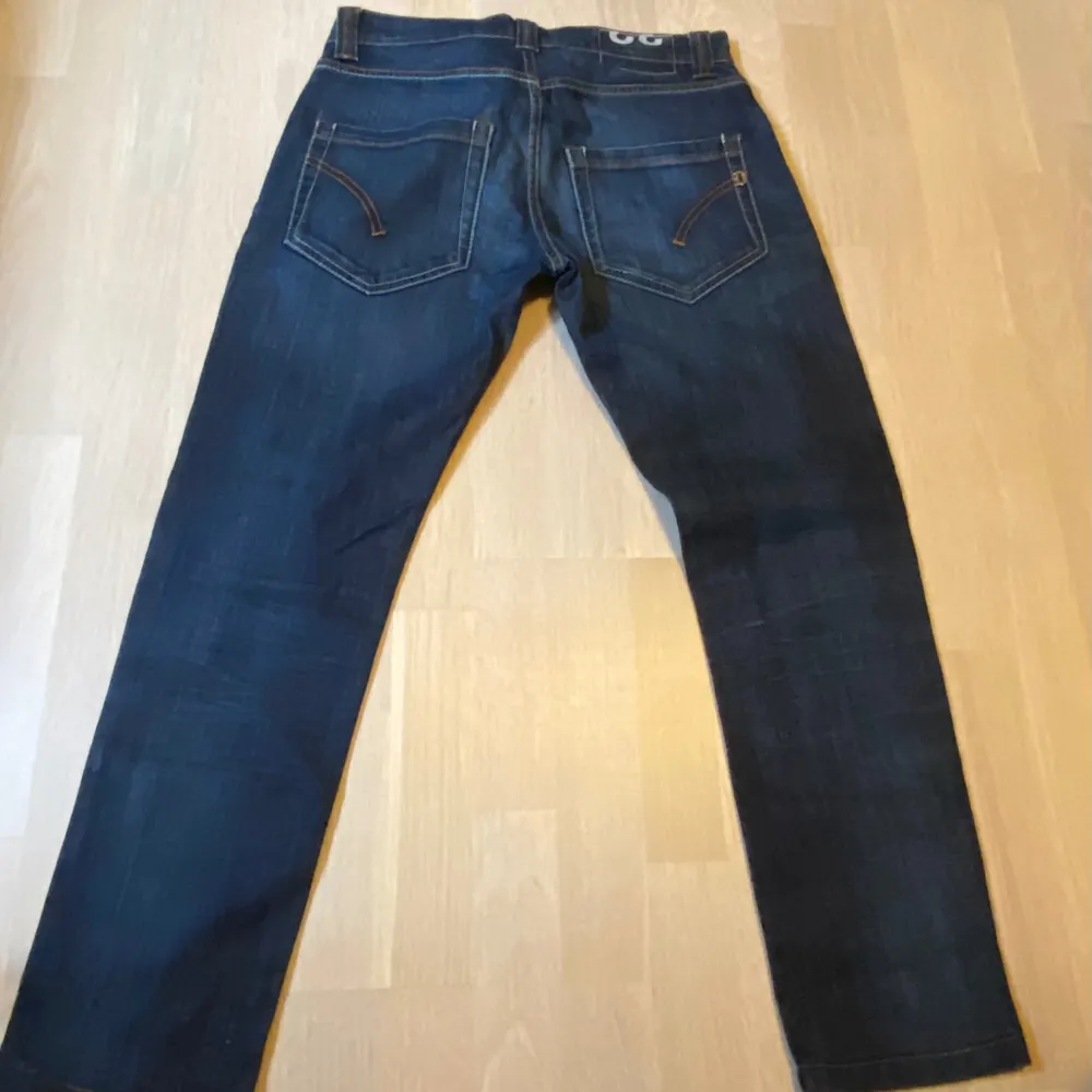 Tjena säljer ett par feta dondup ritchie jeans i bra skick. Nypris cirka 3000 mitt pris endast 349! Hör av er vid funderingar priset är inte hugget i sten 😊. Jeans & Byxor.