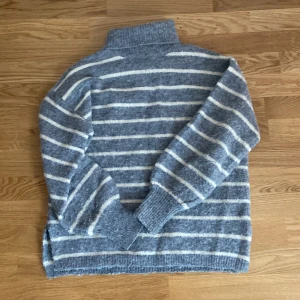 Stickad tröja - Mysig stickad tröja från Vero Moda