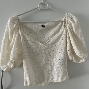 Söt topp från HM - Topp från hm i storlek S