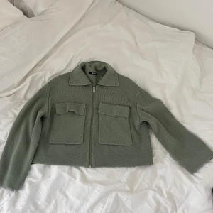 Jacka/kofta - Storlek S