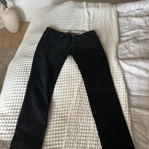 Tramarossa jeans - Säljer dessa tramarossa jeansen i storlek 33 passar 31! Dom är riktigt bra skick! Säljer dom för endast 449! Nypris är på runt 5k🇮🇹🇮🇹