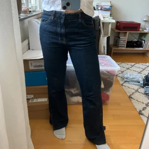 Massimo Dutti jeans - Sytt upp, är 163 cm lång! Kommer inte till användning 