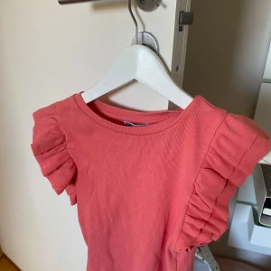 Zara tröja ❣️ - Storlek M passar som S/XS💗