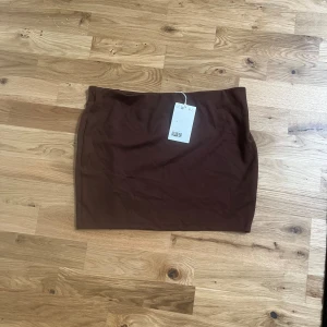 Minikjol  - Oanvänd 