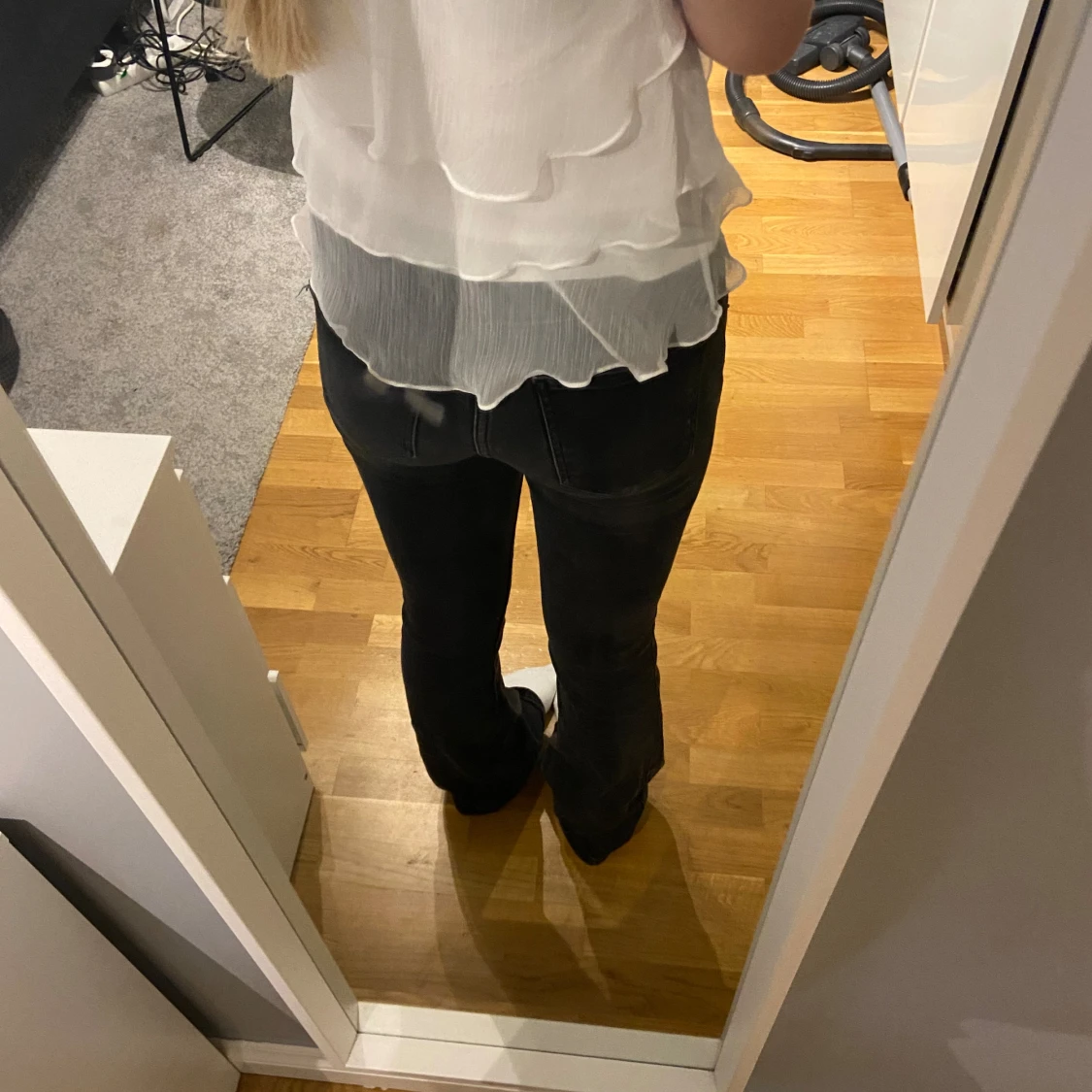 Svarta lågmidjade jeans⭐️ - 90