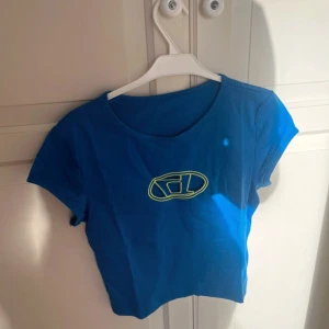 mini shirt - mag tröja oanvänd 
