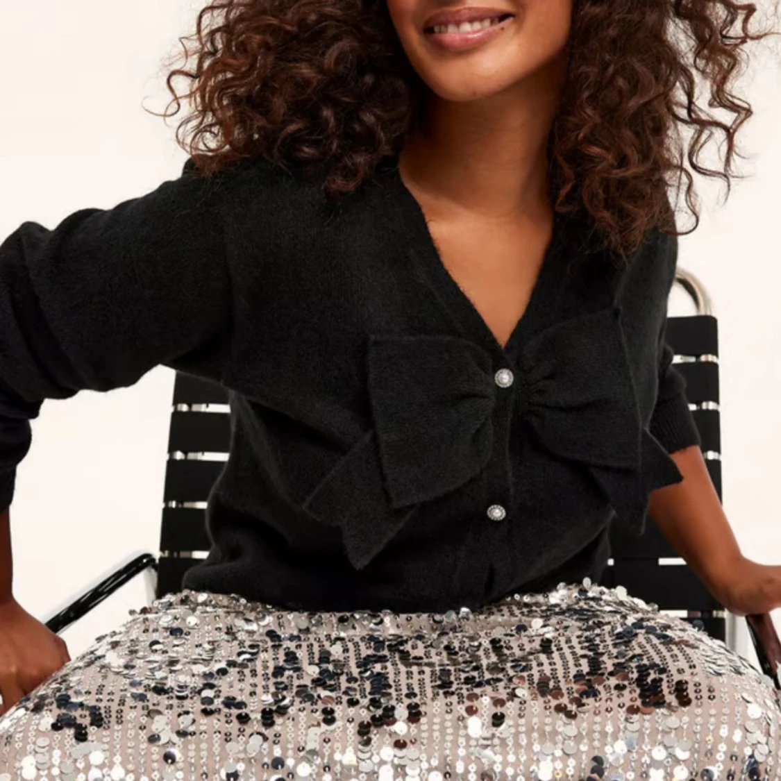 Svart kofta med rosett från Kappahl - 3