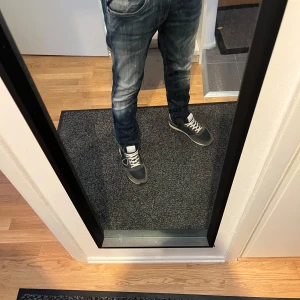 Replay jeans  - Slitna Replay jeans i bra skick, Passar ej mig längre. Nypris 1799kr