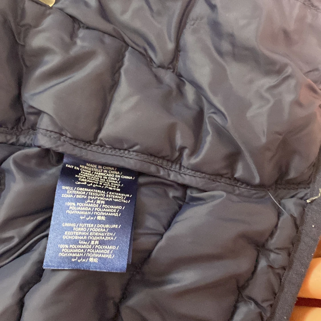 Blå pufferjacka från GANT - 3