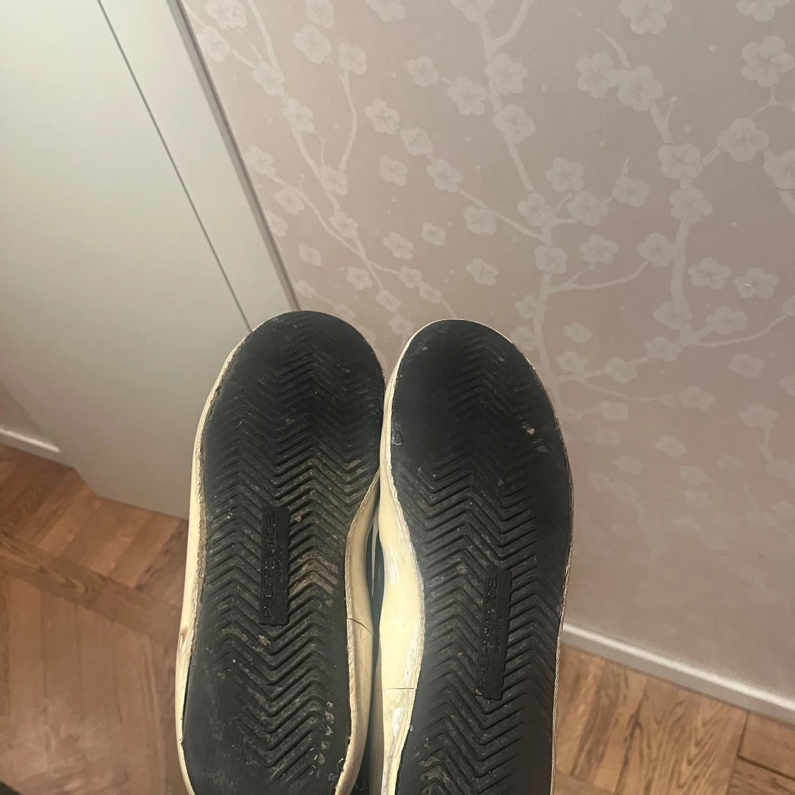 Grå svarta philippe model sneakers med snörning - 3