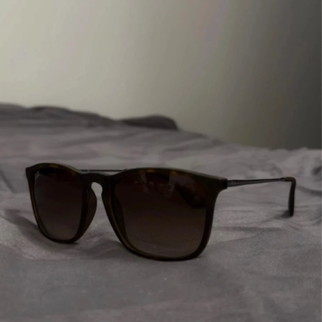 Brunsvarta solglasögon från Ray-Ban - 1