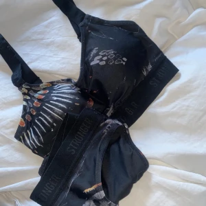 Stronger bikini - Bikini ifrån stronger 