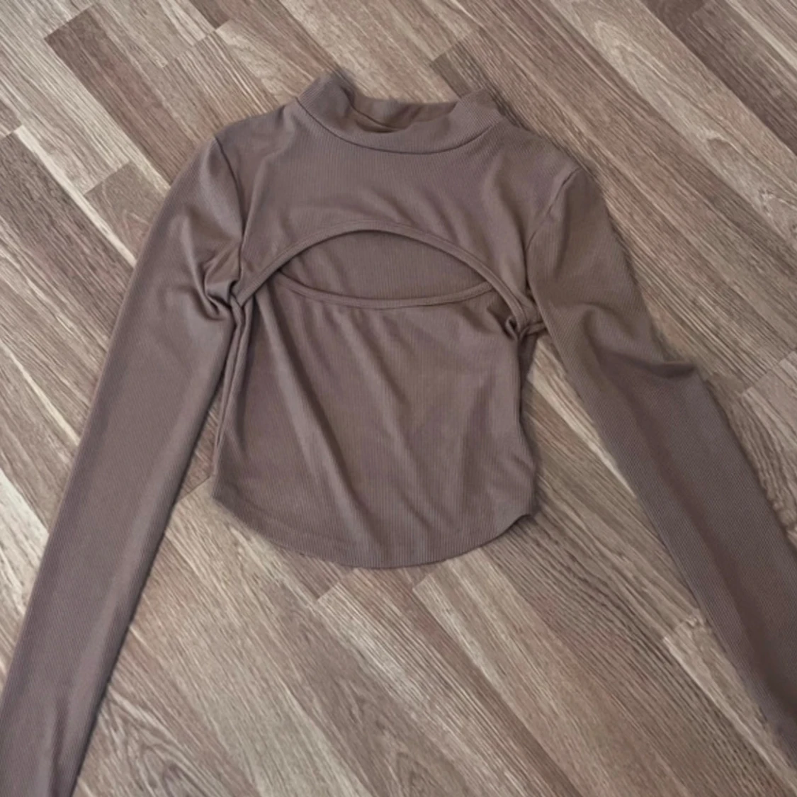 Beige ribbad långärmad topp - 1