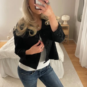 Trekvartsärmad blazer - Jätte snygg jacka med trekvartsärm!