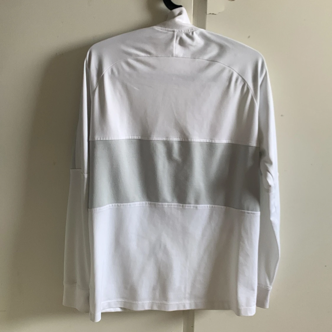 Vit träningsjacka från Nike - 3