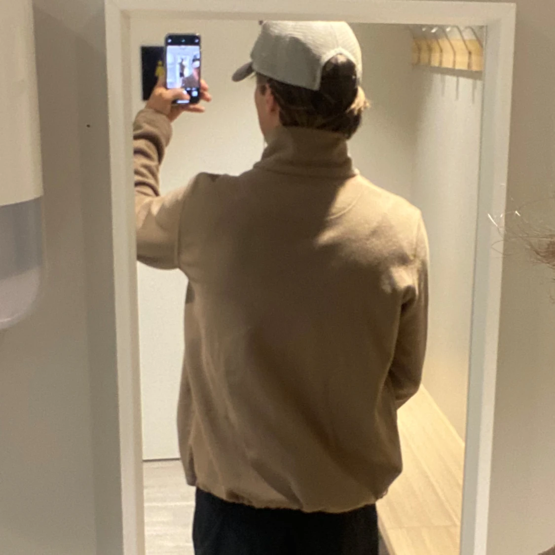 Beige fleecejacka med dragkedja - 91