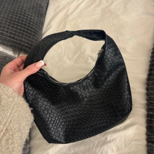 Väska - Använt 2 gånger, bra skick! 