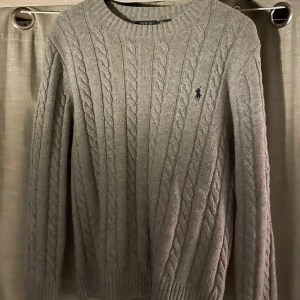 Ralph Lauren Tröja - Polo Ralph Lauren tröja i bra skick(inga defekter) Strl L men passar M/L