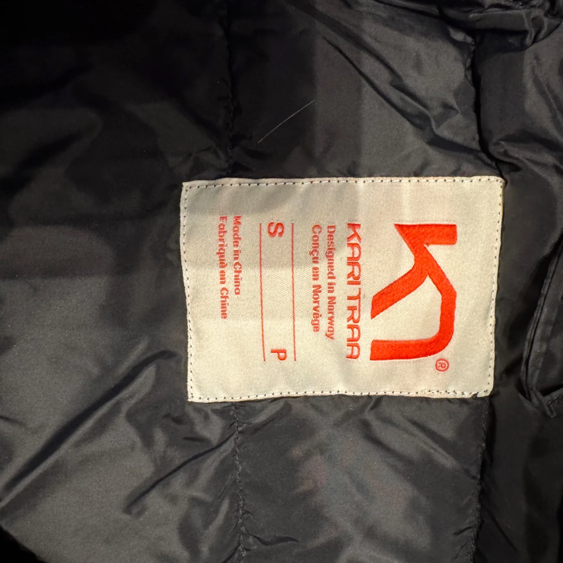 Svart dunväst från Kari Traa - 92