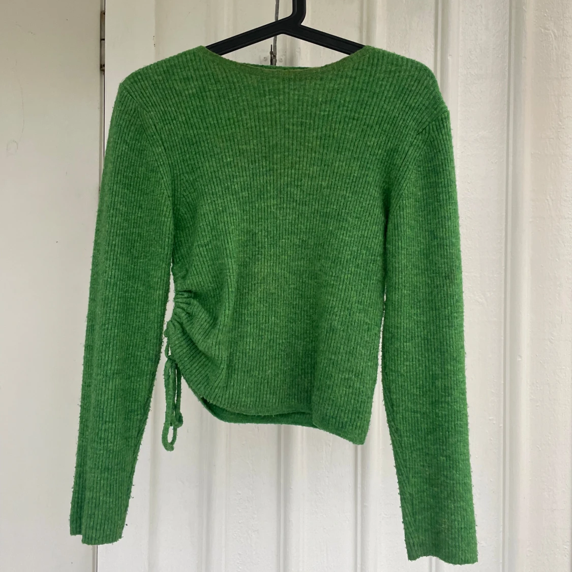 Jättefin ribbstickad tröja🤍