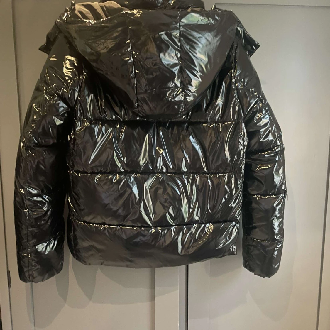 Svart glansig Calvin klein  - 90