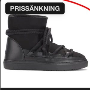 Inuikii skor !BYTE! - Hej jag har ett par Inuikii skor som är lite stora på mig då dom är i storlek 41 är det någon som skulle tänka sig att byta till storlek 39/40. Skriv gärna så kan ni få bilder på dom!