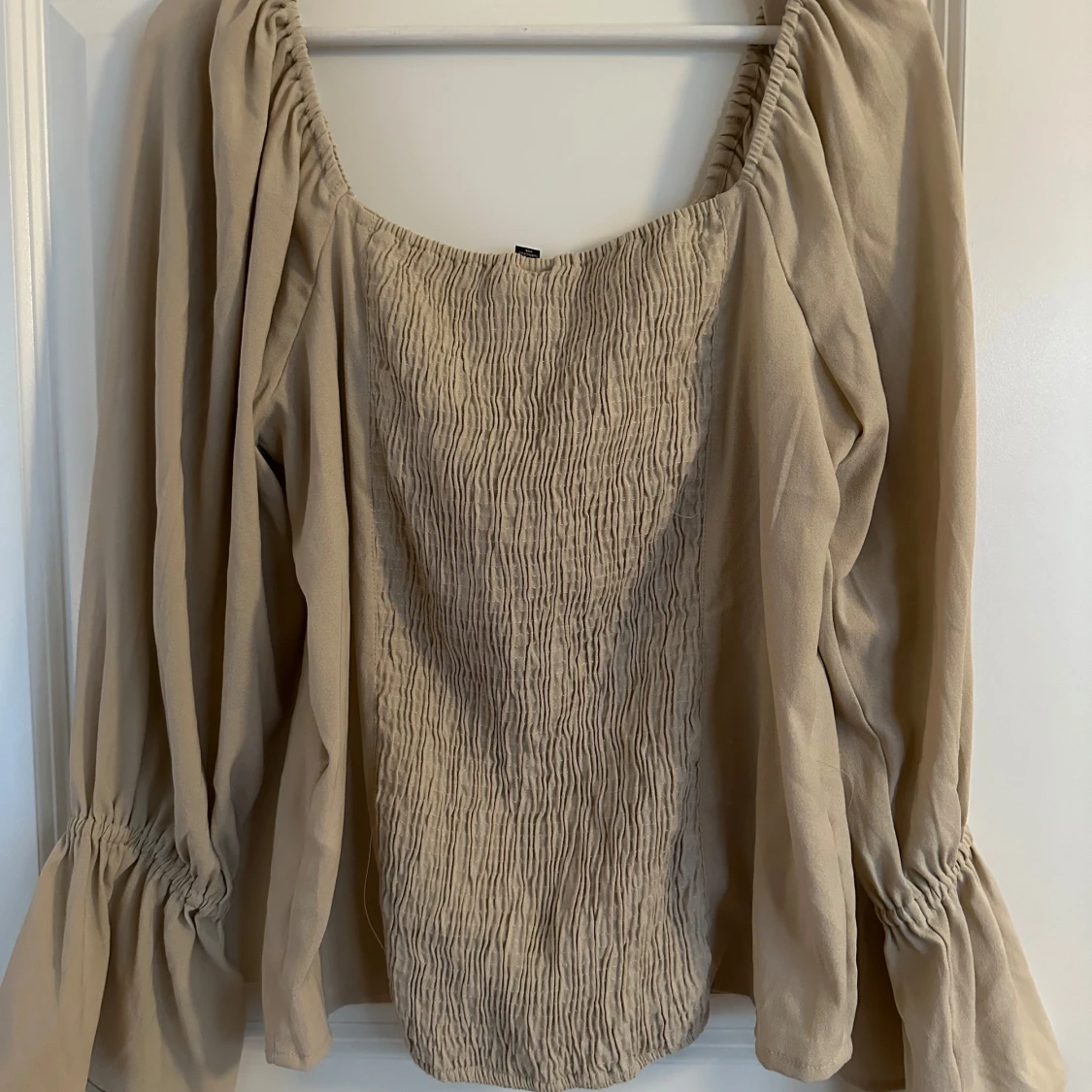 Beige långärmad topp från Pieces - 90