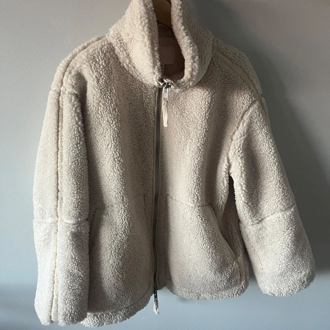 Beige/vit teddyjacka från HM !! - 92