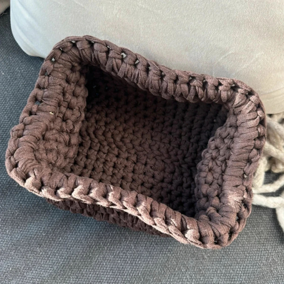 Brun virkad väska - 91