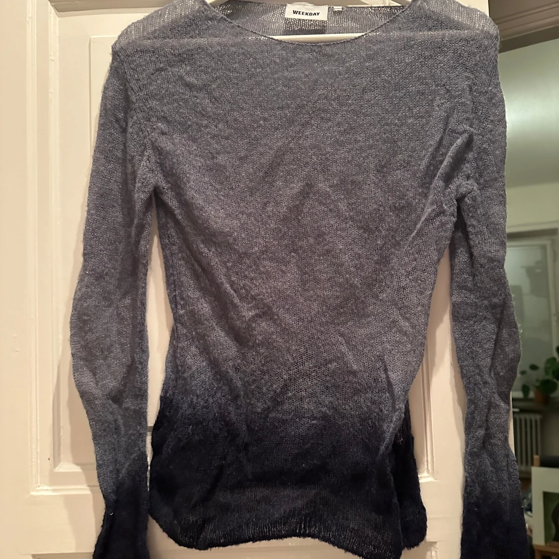 Grå långärmad tröja från Weekday