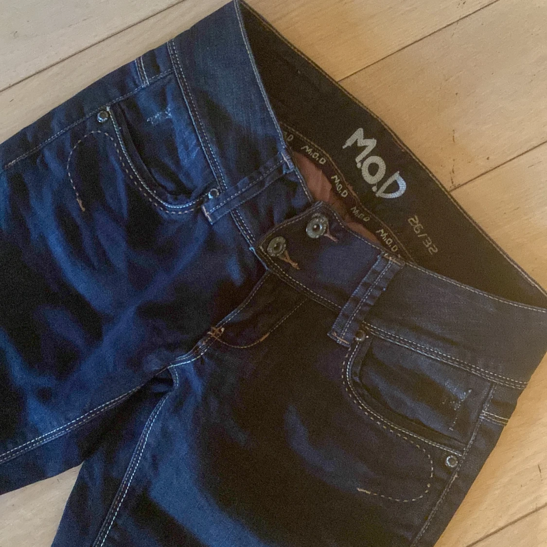 Lågmidjade bootcut jeans från M.O.D - 91