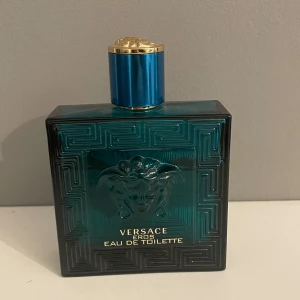 Versace Eros  - Säljer en versace Eros 100ml ca 70-75 ml kvar. Pris går att diskutera, kolla gärna mina andra annonser