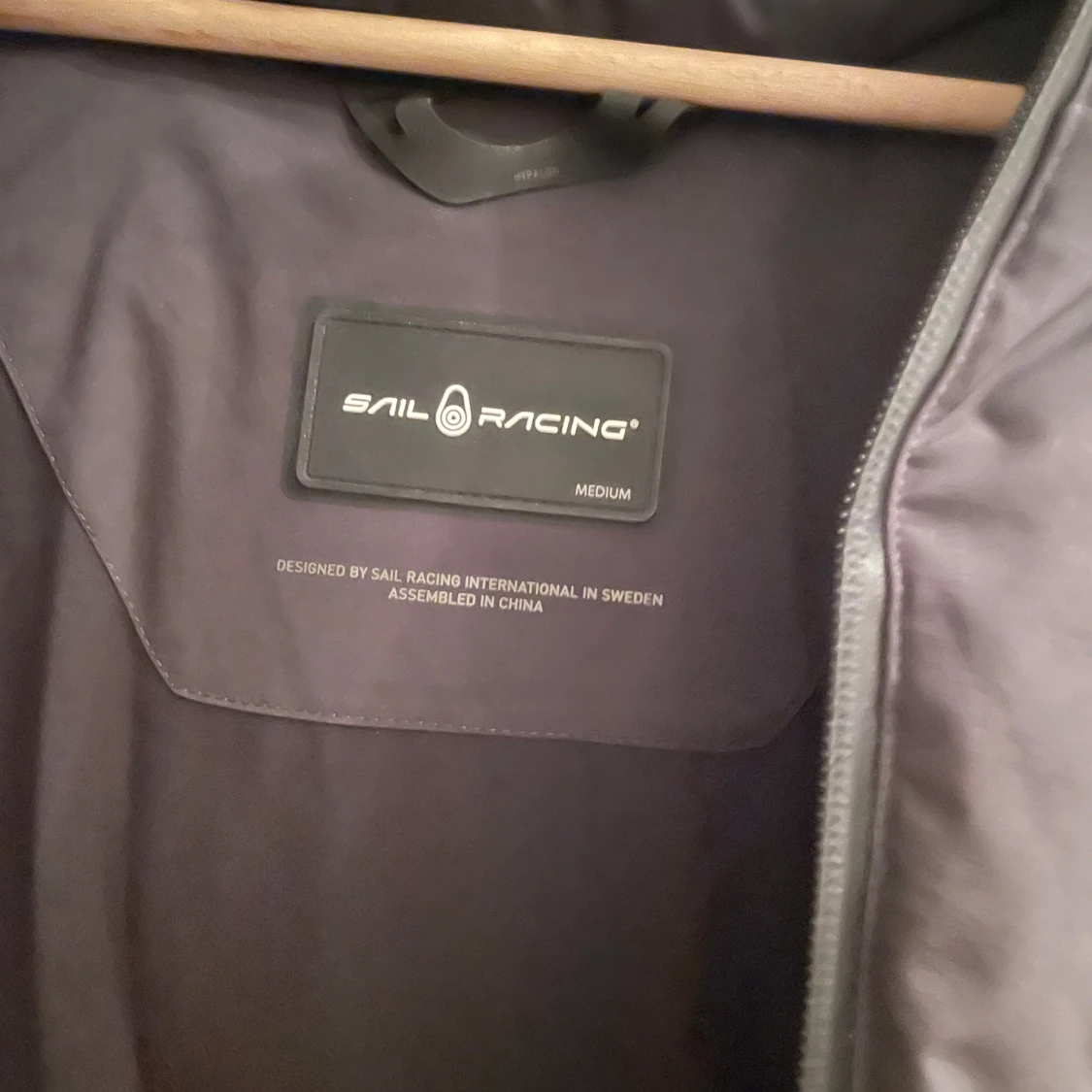 Svart dunjacka från Sail Racing - 91