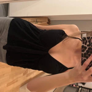 Bubbleroom linne - Snyggt svart linne från Bubbleroom! 💕 Storlek XS. Endast testat🎀 