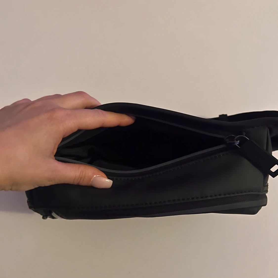 Svart midjeväska från Hugo Boss - 90